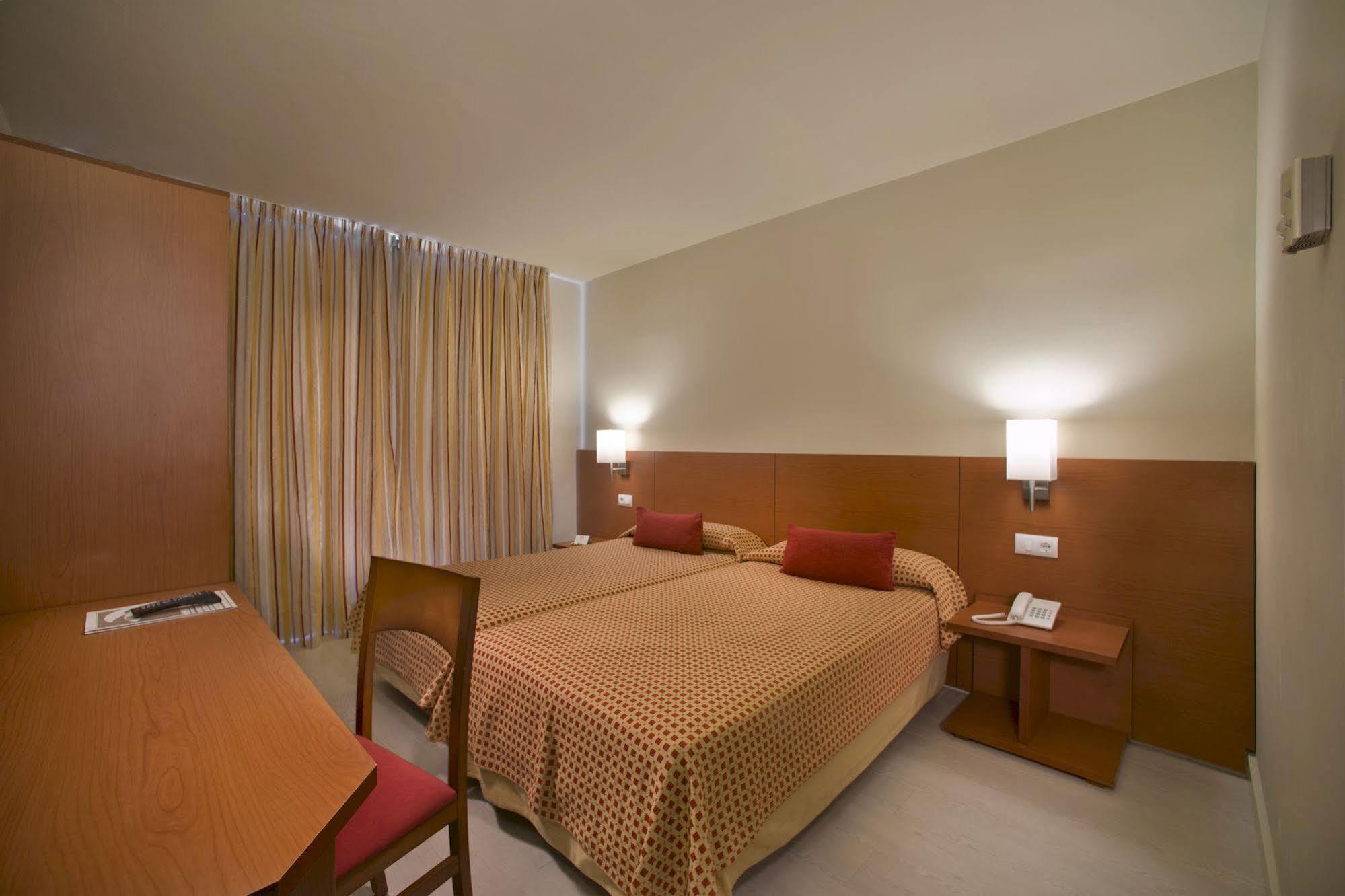 Hotel Spa Mediterraneo Park Roses Dış mekan fotoğraf