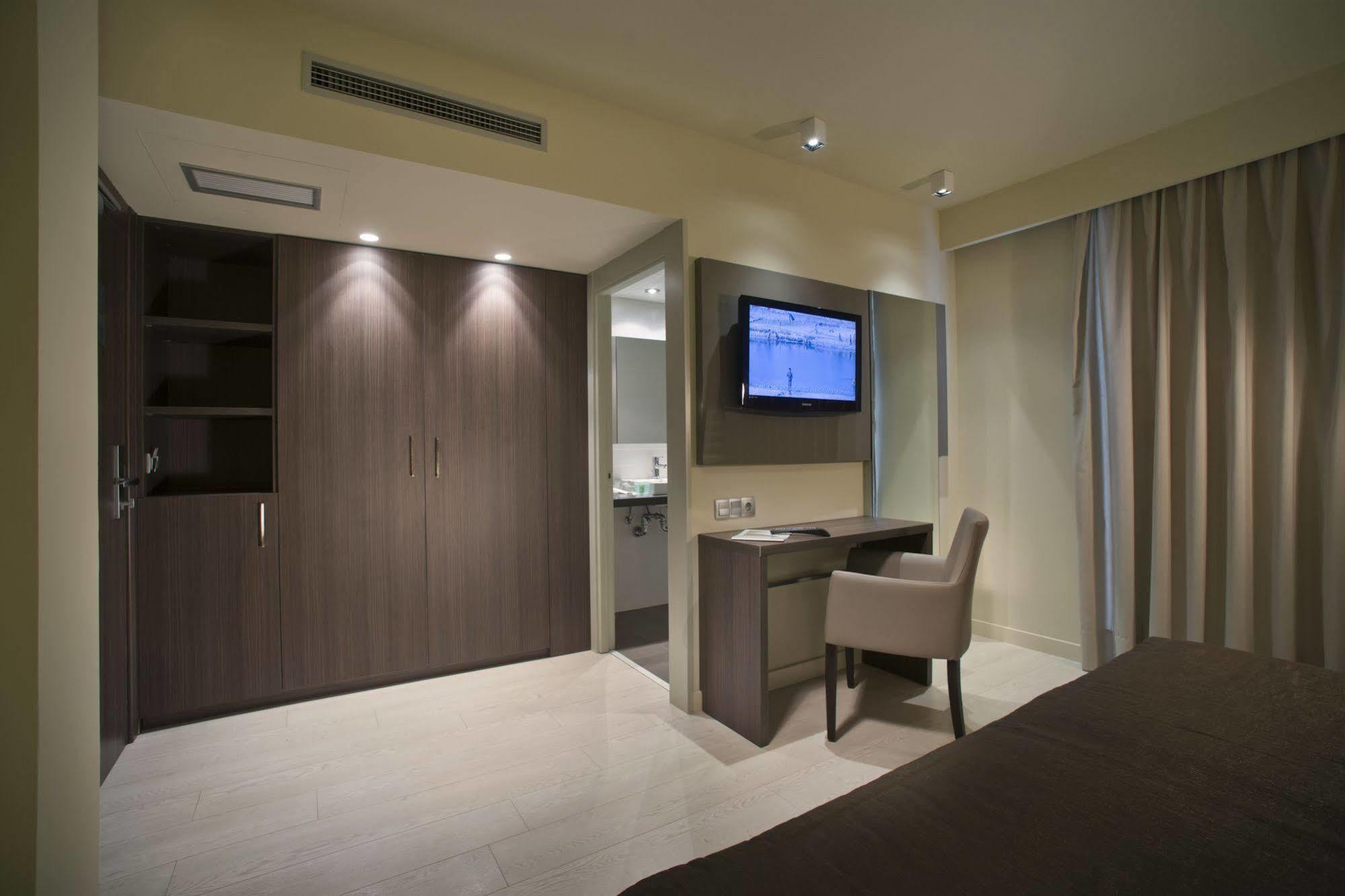 Hotel Spa Mediterraneo Park Roses Dış mekan fotoğraf